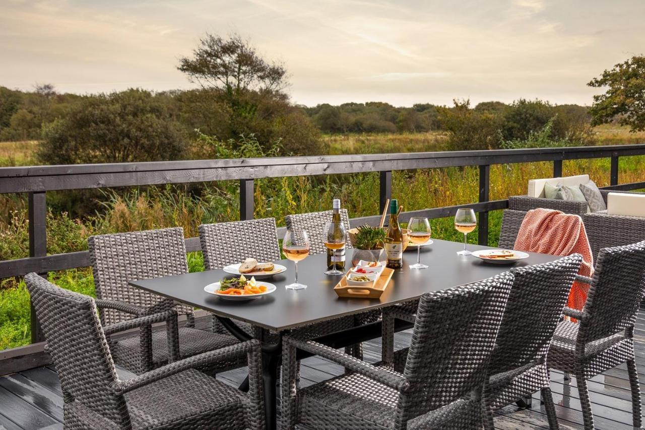 Retallack Resort & Spa Padstow Exterior photo A typical patio set