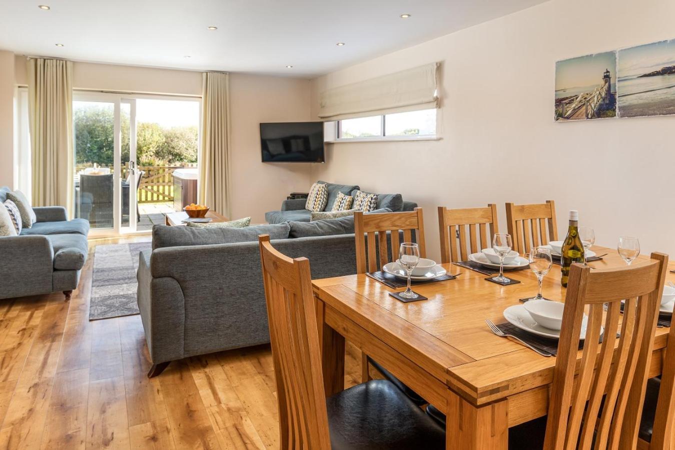 Retallack Resort & Spa Padstow Room photo The interior of a typical apartment